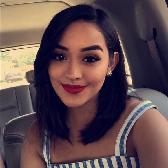 Meet your Posher, Dolores - Picture 1 of 1